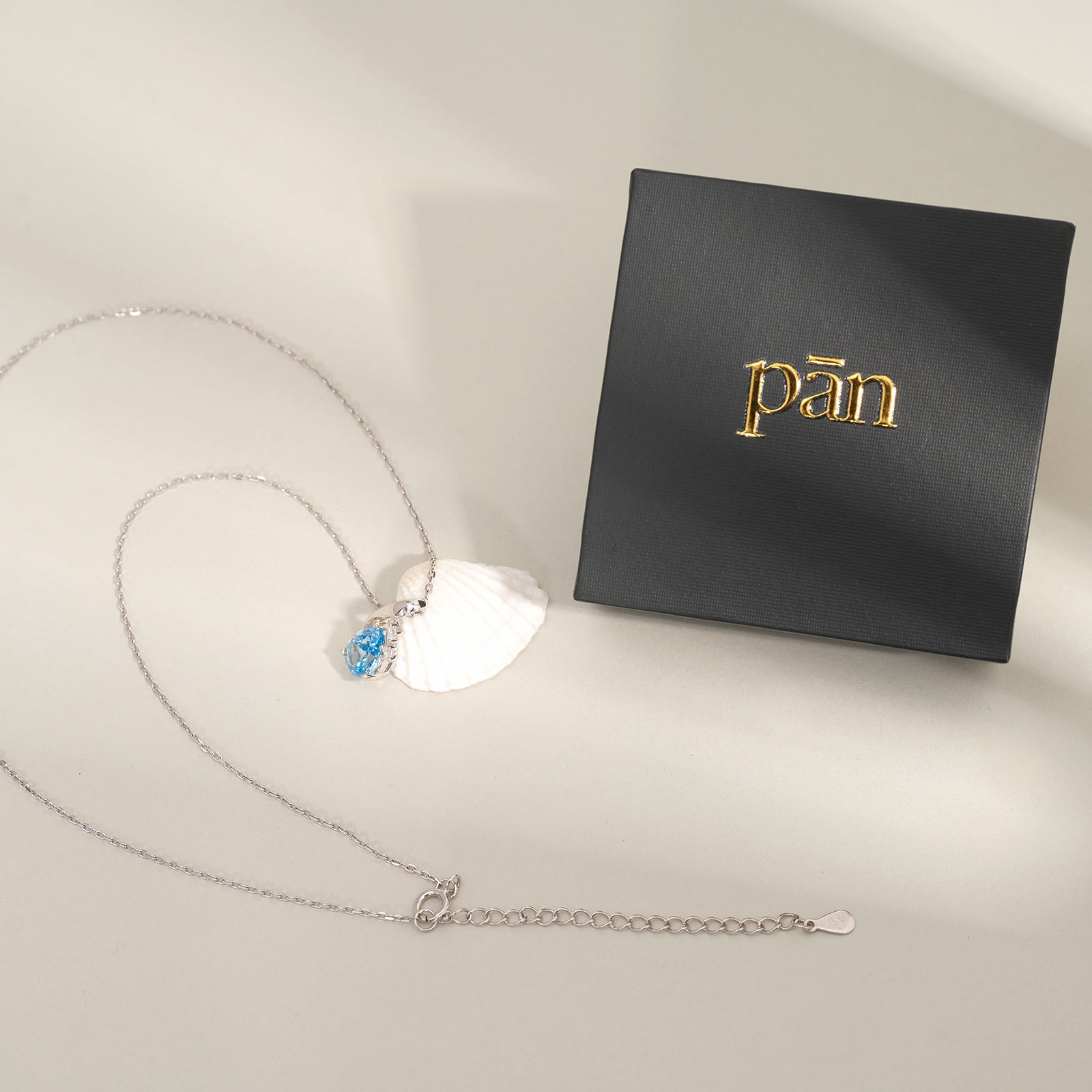pān Blue Teardrop Sterling Silver Pendant Necklace